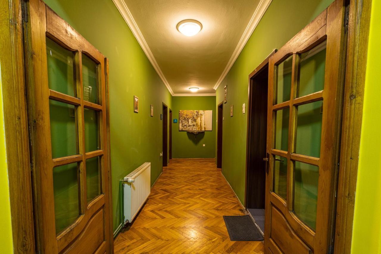 Hostel Prishtina Backpackers プリシュティナ エクステリア 写真