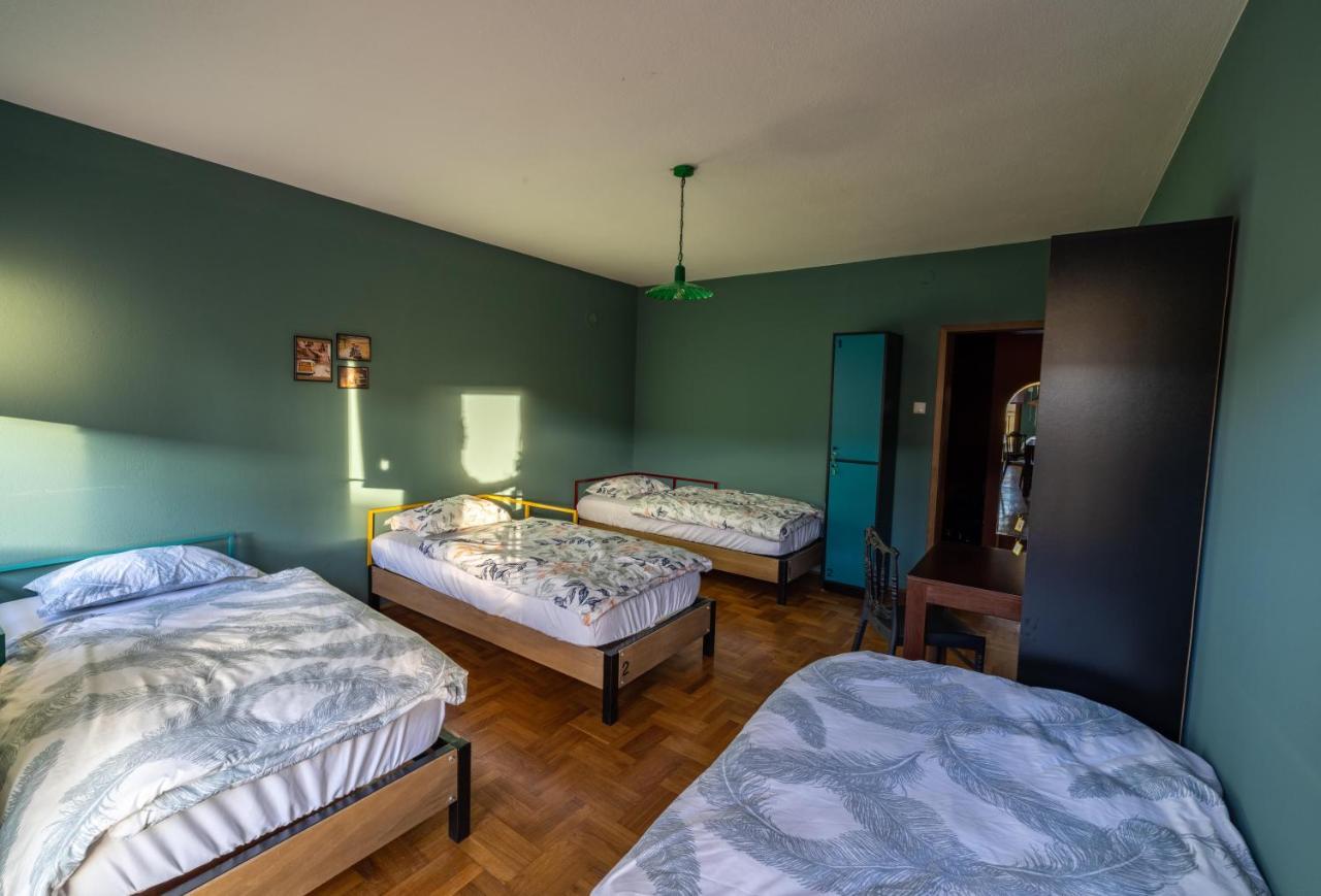 Hostel Prishtina Backpackers プリシュティナ エクステリア 写真