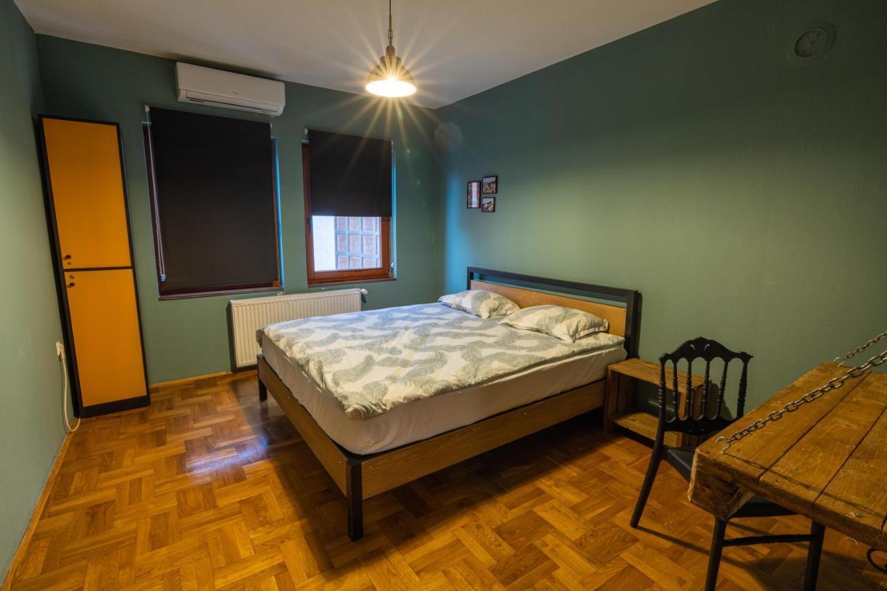 Hostel Prishtina Backpackers プリシュティナ エクステリア 写真