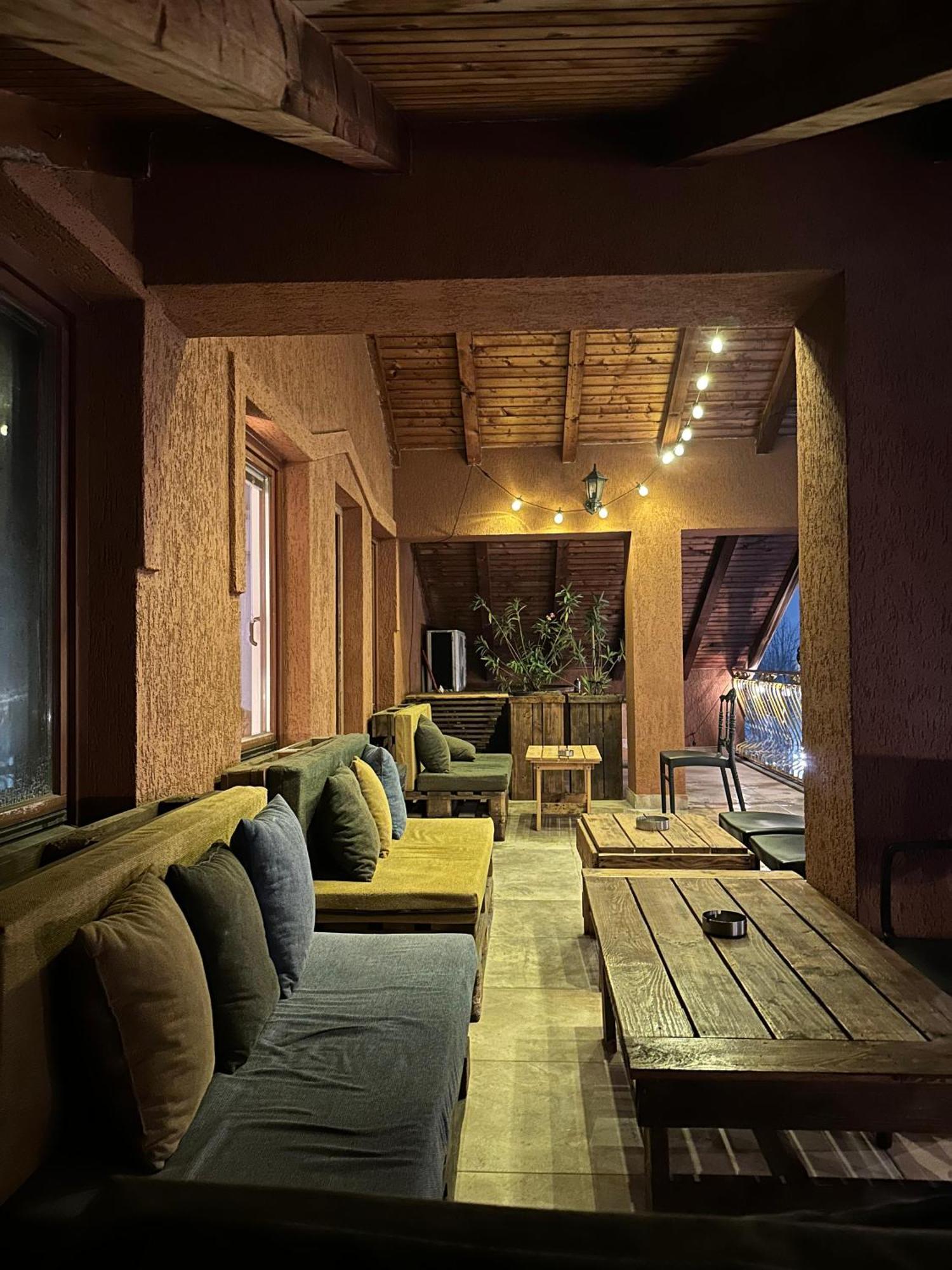 Hostel Prishtina Backpackers プリシュティナ エクステリア 写真